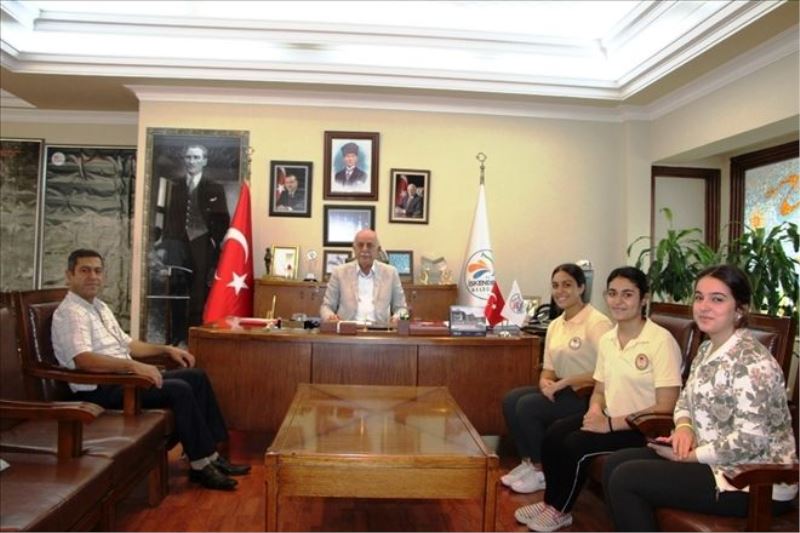 ´Halk Günü´ sürüyor
