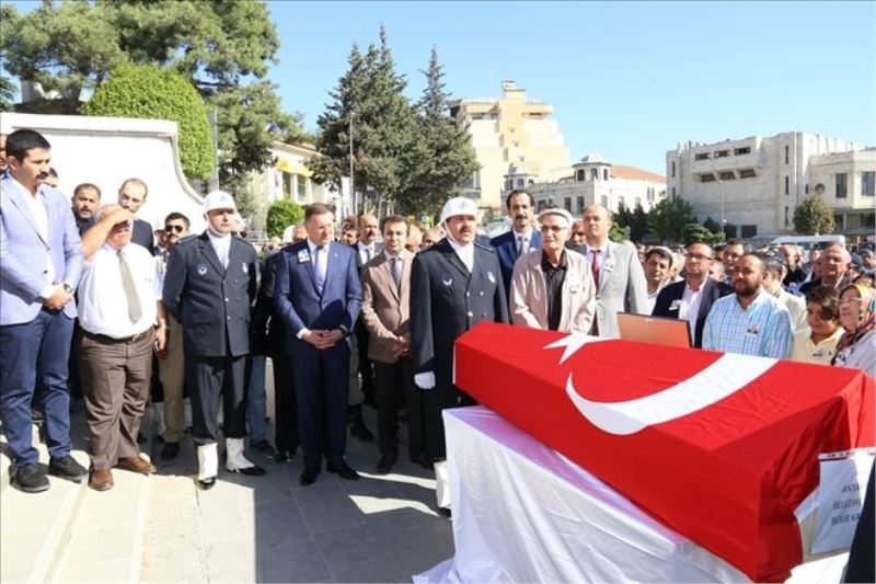 Antakya eski başkanını uğurladı