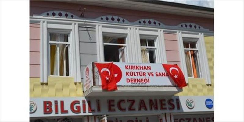 Köse, sanat derneği başkanı
