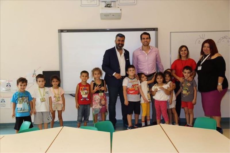 Altan´ın özel okul ziyareti