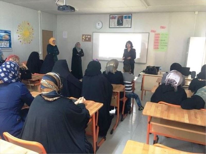 Sığınmacılara ‘erken evlilik´ semineri