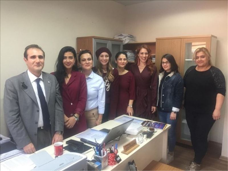 Minikler için Kolları Sıvadı