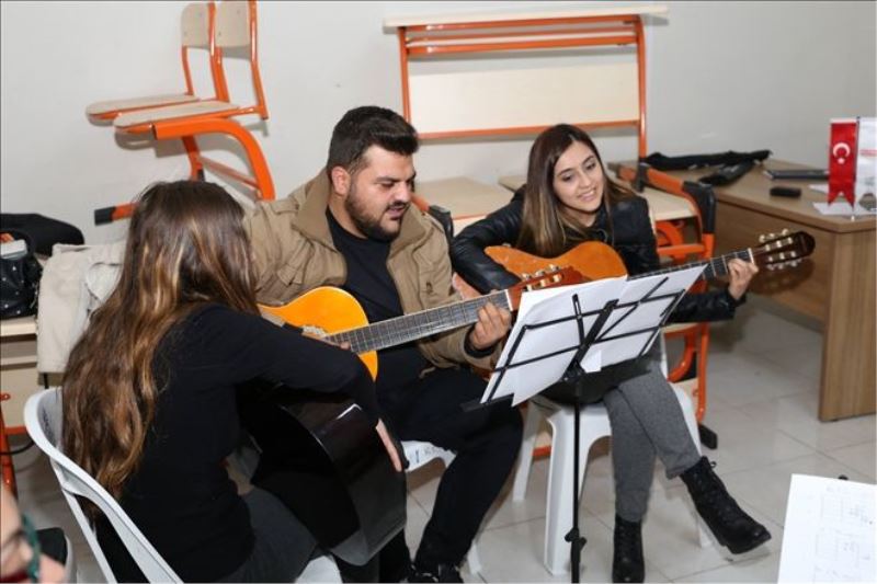 Ücretsiz gitar kursu