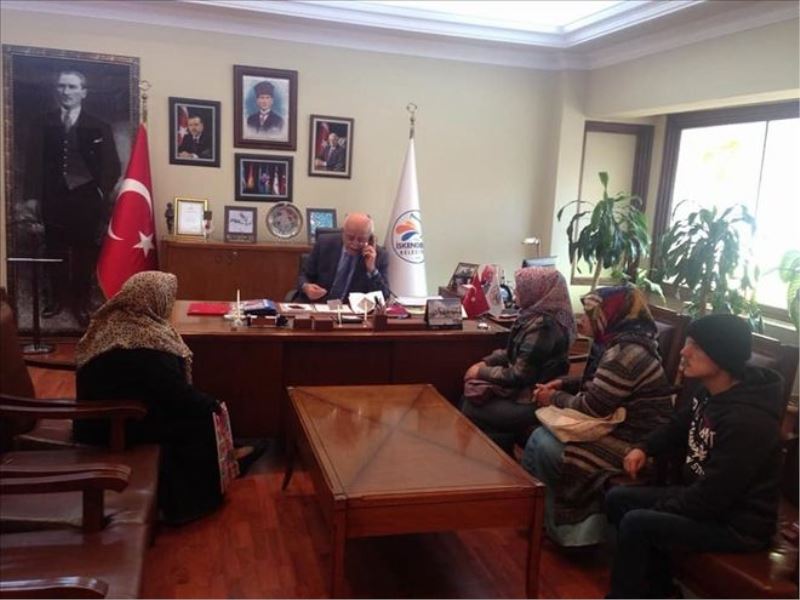 Halk Günü sürüyor