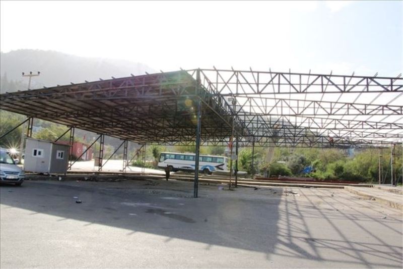 Semt pazarı yapımı sürüyor