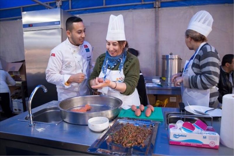 Aşçılar ‘oruk ve ekşi aş´la yarıştı