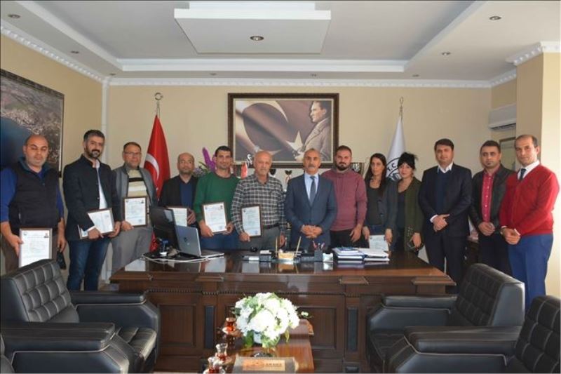 Esnafı makamında ağırladı