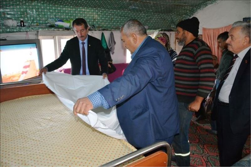 Belediyeden hasta yatağı hibesi