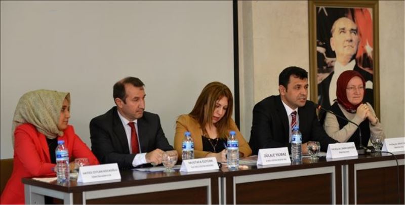 ´Çocuk gelişimi ve sorunları´ paneli