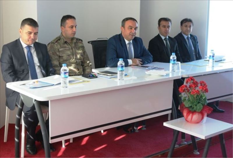 Kaymakam Soytürk muhtarlarla toplandı
