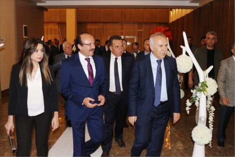 Kaymakam, yemekle veda etti