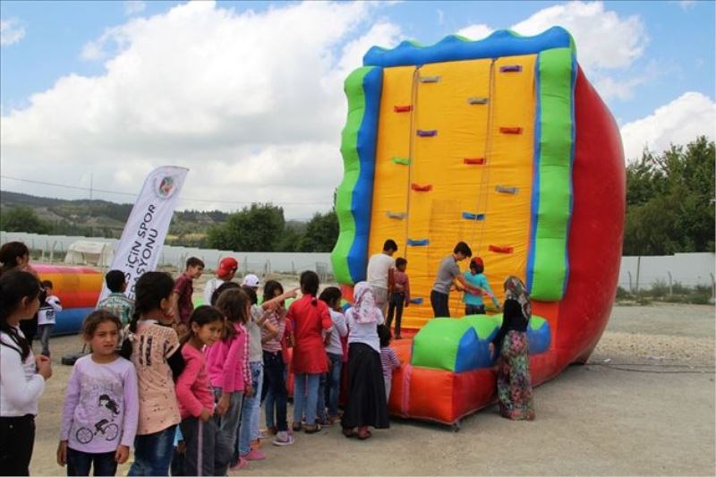 Sığınmacı çocuklara 1 günlük spor