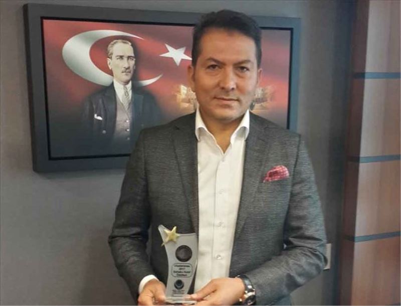 Ertem´e, ´yılın milletvekili´e ödülü