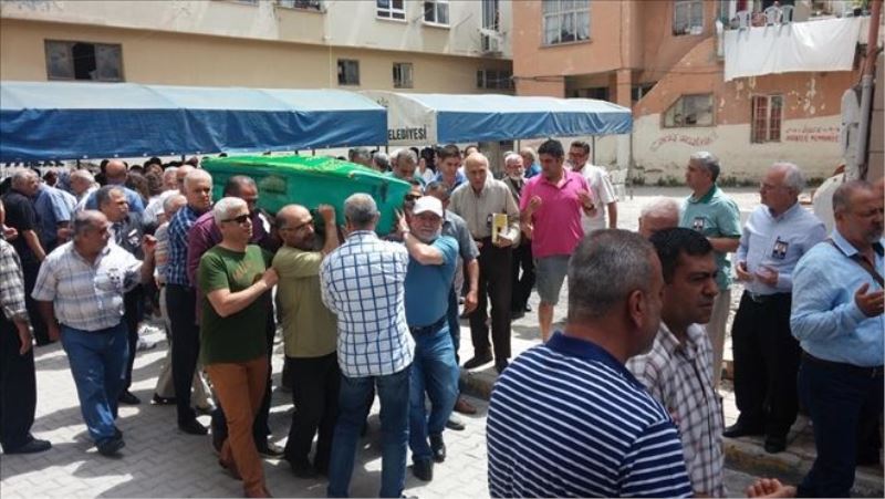 F. Bağırsakçı, toprağa verildi