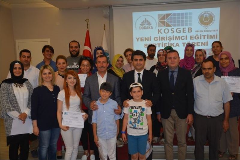 Girişimcilik kursunu bitiren kadınlara sertifika