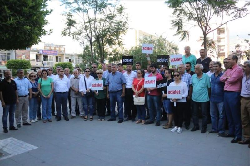 Adalet için 2 dakika durdular