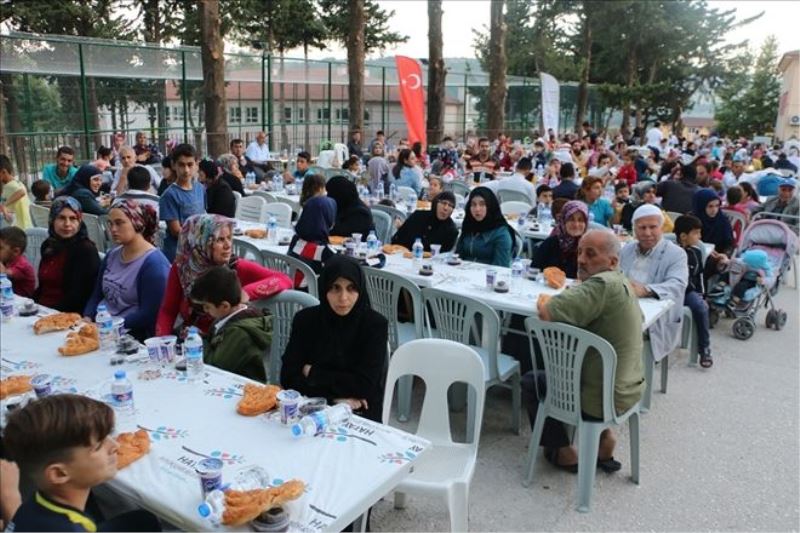 Çok kültürlü iftar sofrası