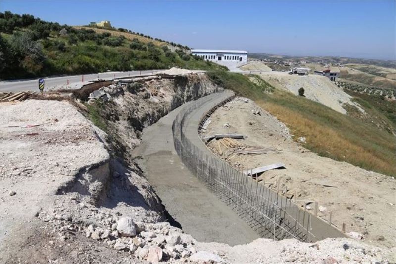 Toprak kaymasına karşı duvar  