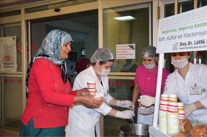 HBB, çorba-ekmek dağıtıyor