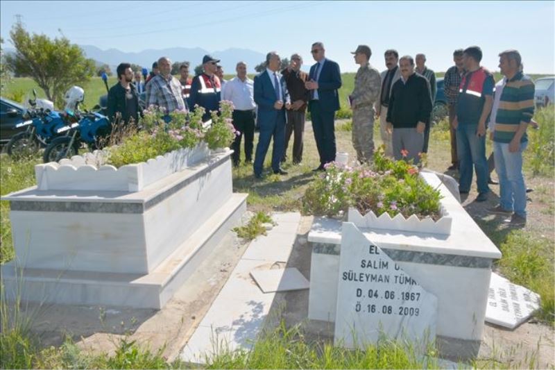 Madenli´de de mezarlar tahrip edildi   