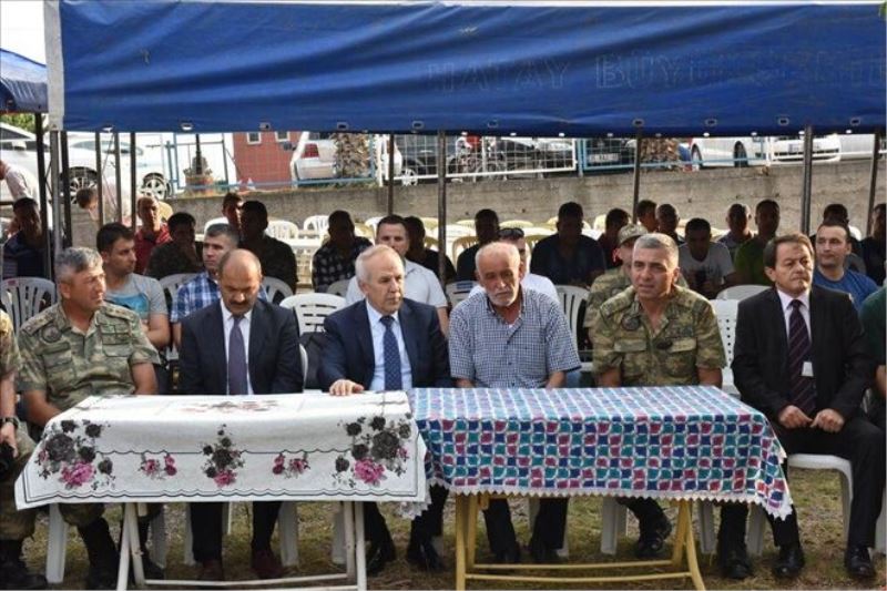 Şehit ailesine taziye ziyareti
