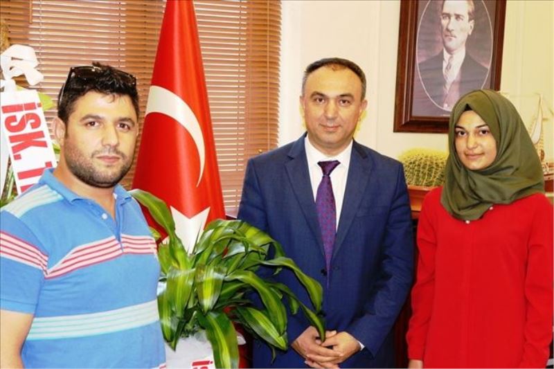 Kaymakam soytürk´e portresini armağan etti