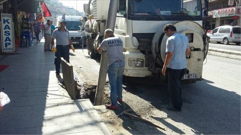 “Yağmursuyu ızgaraları çöp alanı gibi…”