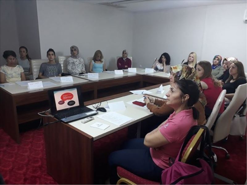 Sağlık çalışanlarına diyabet eğitimi verildi