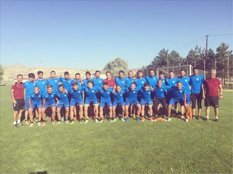 Kırıkhanspor kampta