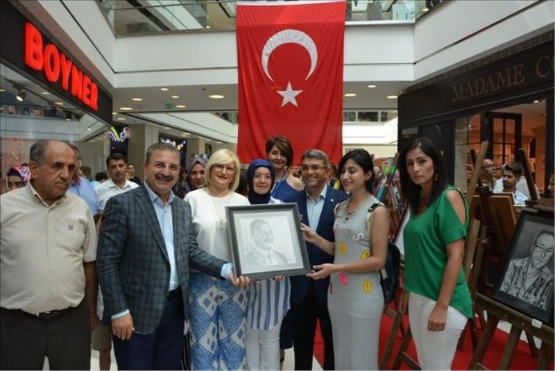 ´Renklerin Rotası´ Sergisi