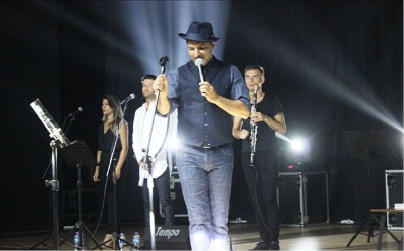 Rafet El Roman´dan konser 