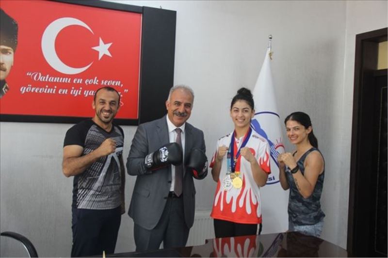 Şampiyonun belediye ziyareti