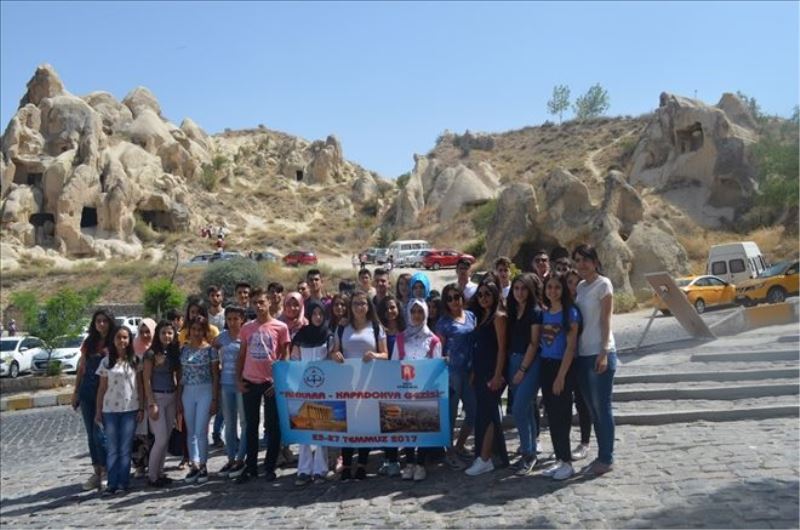 Öğrenciler geziyle ödüllendirildi