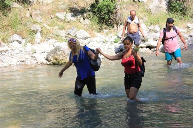 Doğayı keşfediyorlar  