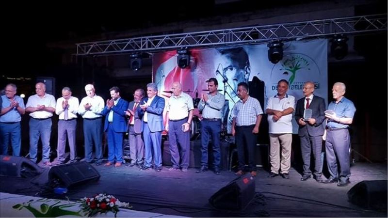 Defne´de ´mezunlar gecesi´