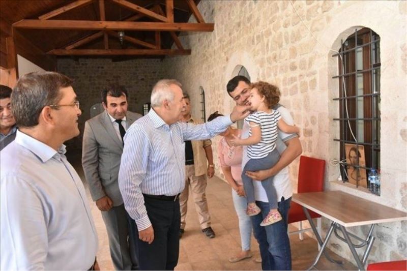 Ata, Kurşunlu Han´ı inceledi  