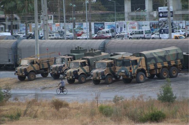 Suriye sınırına sevkiyat sürüyor