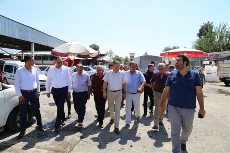 Dörtyol´da esnafın sorununu dinledi