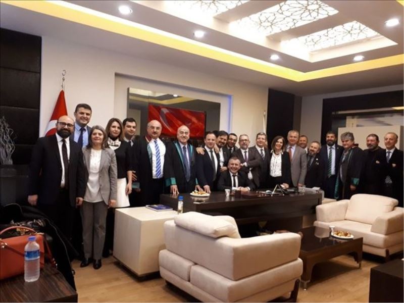 Barolardan, meslektaşlarına destek
