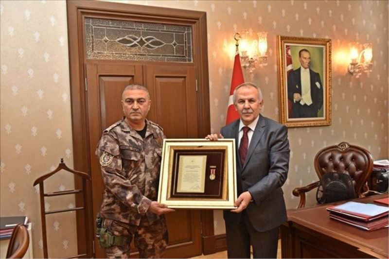 Aslan´a, Devlet Övünç Madalyası