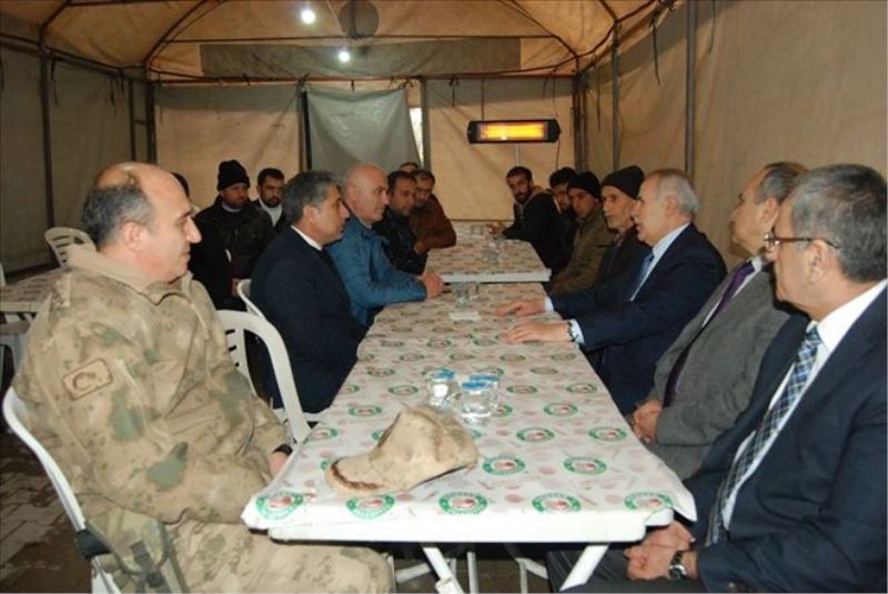Validen Elitaş ailesine taziye ziyareti