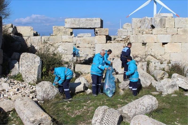 Belediyeden manastırda temizlik