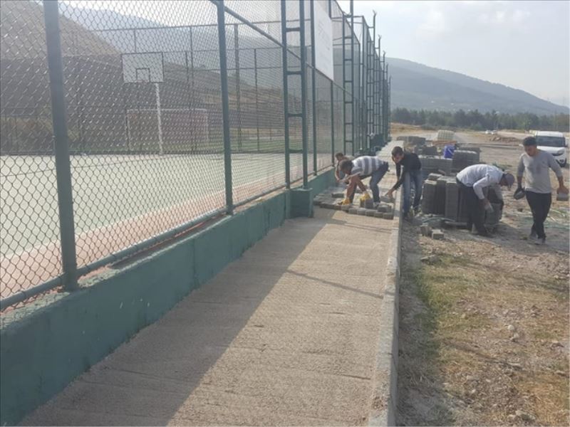 Kompleks çevresi düzenleniyor
