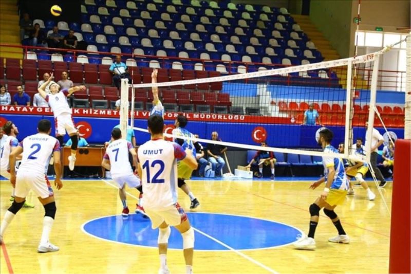 Voleybol takımının galibiyet sayısı 4´e ulaştı