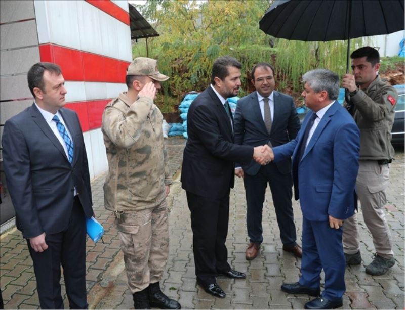 Vali, muhtarları dinledi