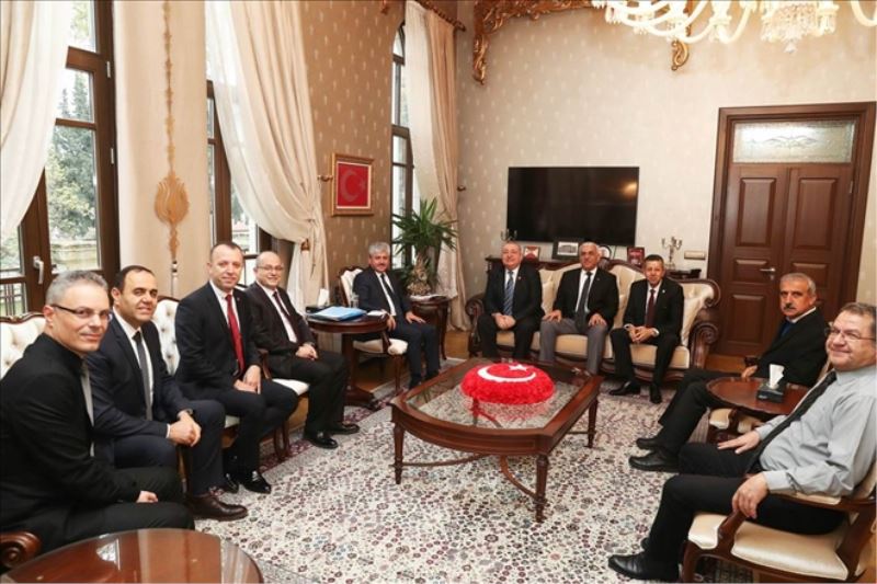 Nezaket ziyareti sürüyor