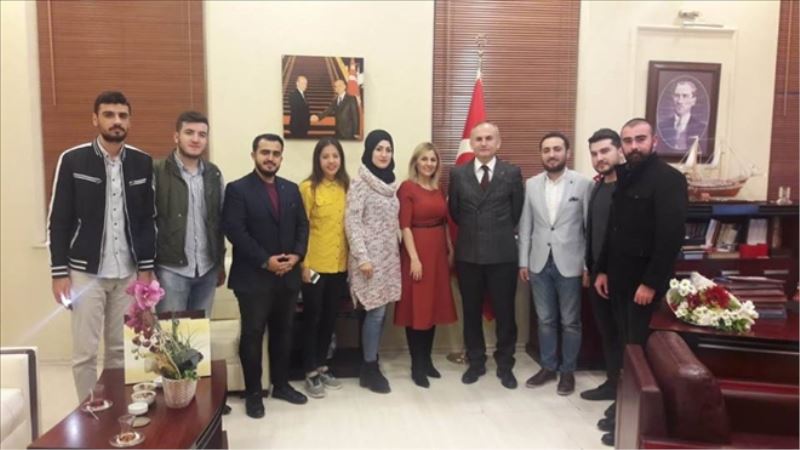 AKP´li gençlerin kaymakam ziyareti