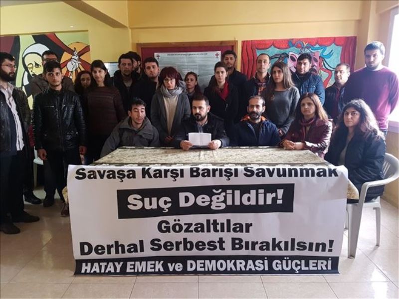 ´Savaşa hayır diyenler gözaltında´