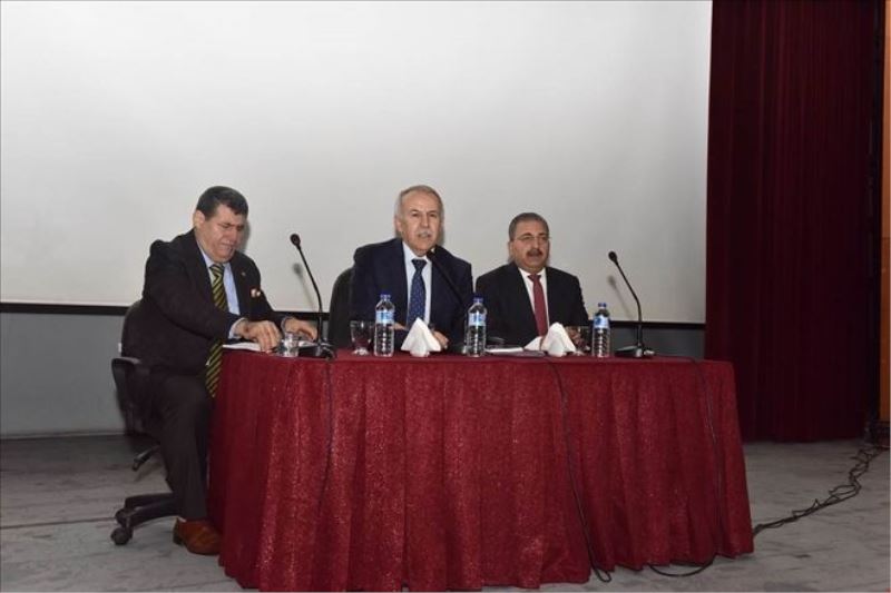 Vali, muhtarlarla buluştu