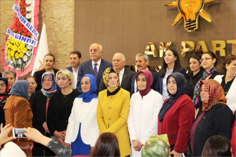 AKP´de kadınların başkanı değişmedi
